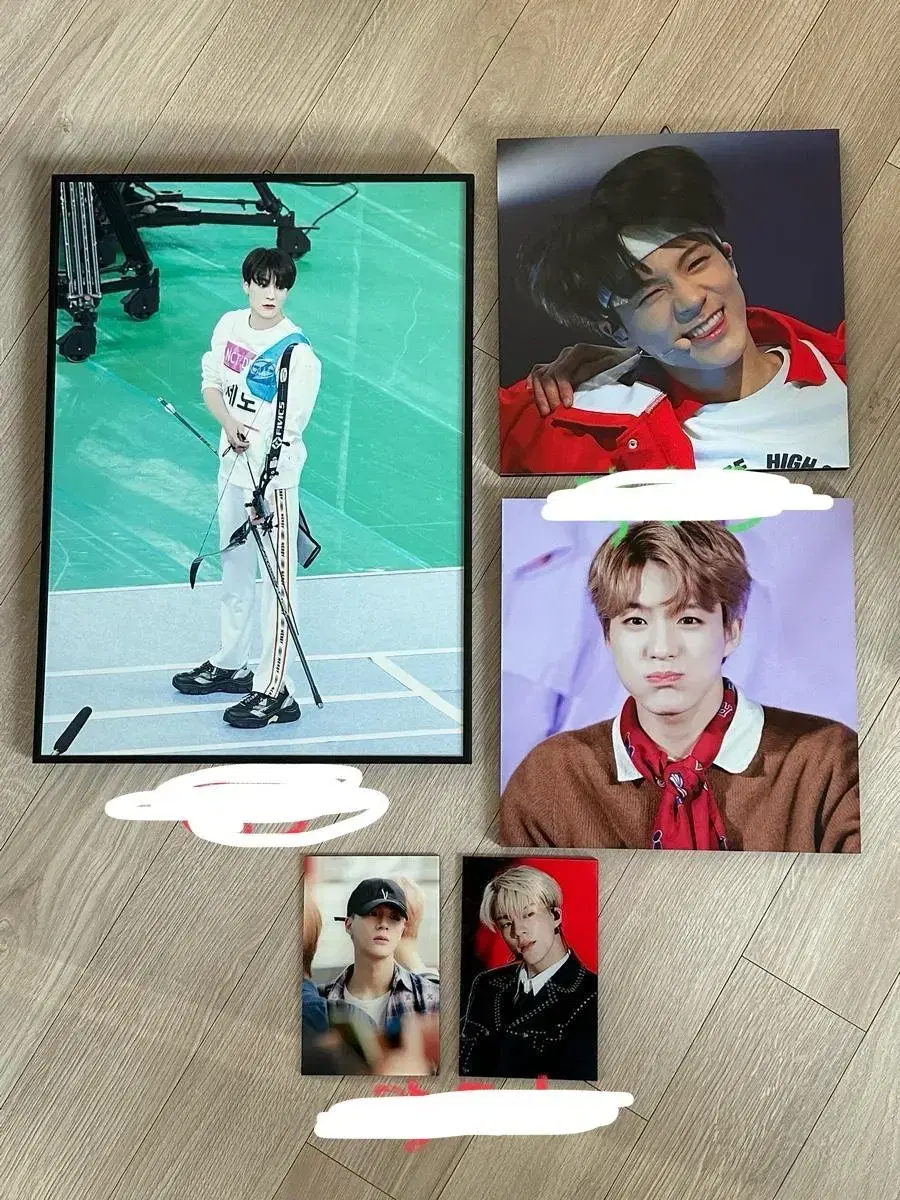 NCT Dream jeno Framed WTS