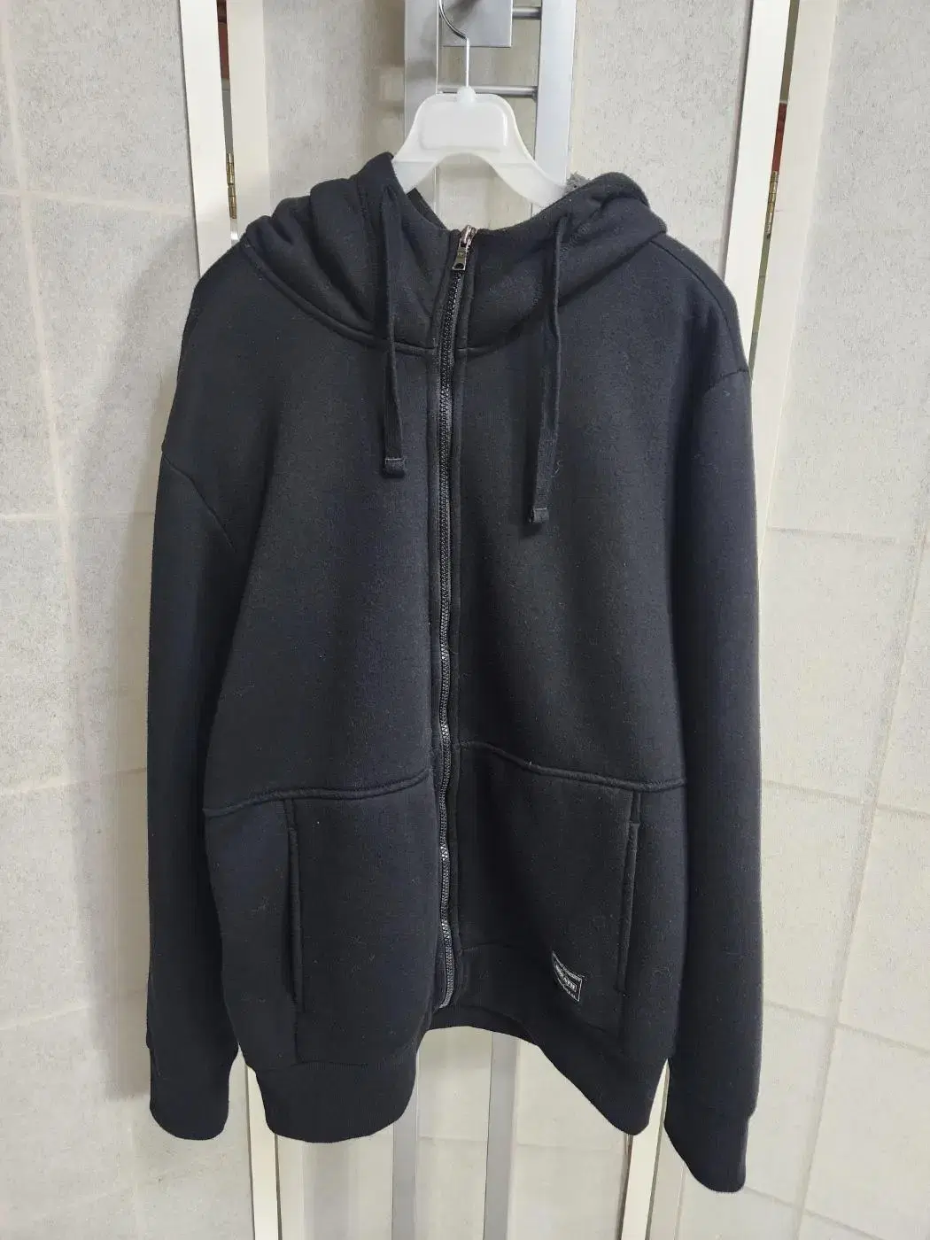 Knicks Hooded Zip-Up Jacket105