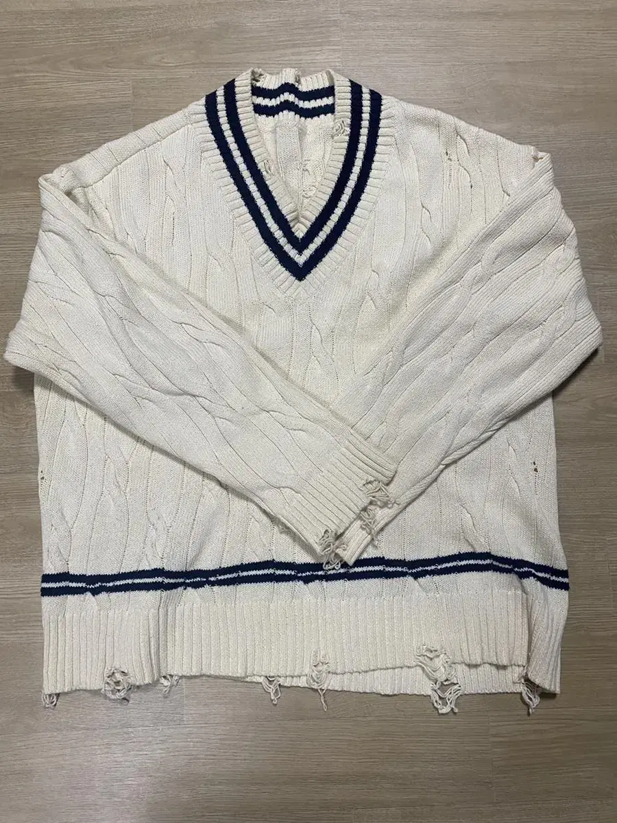 U's Damage Cricket Knit Ivory Size L