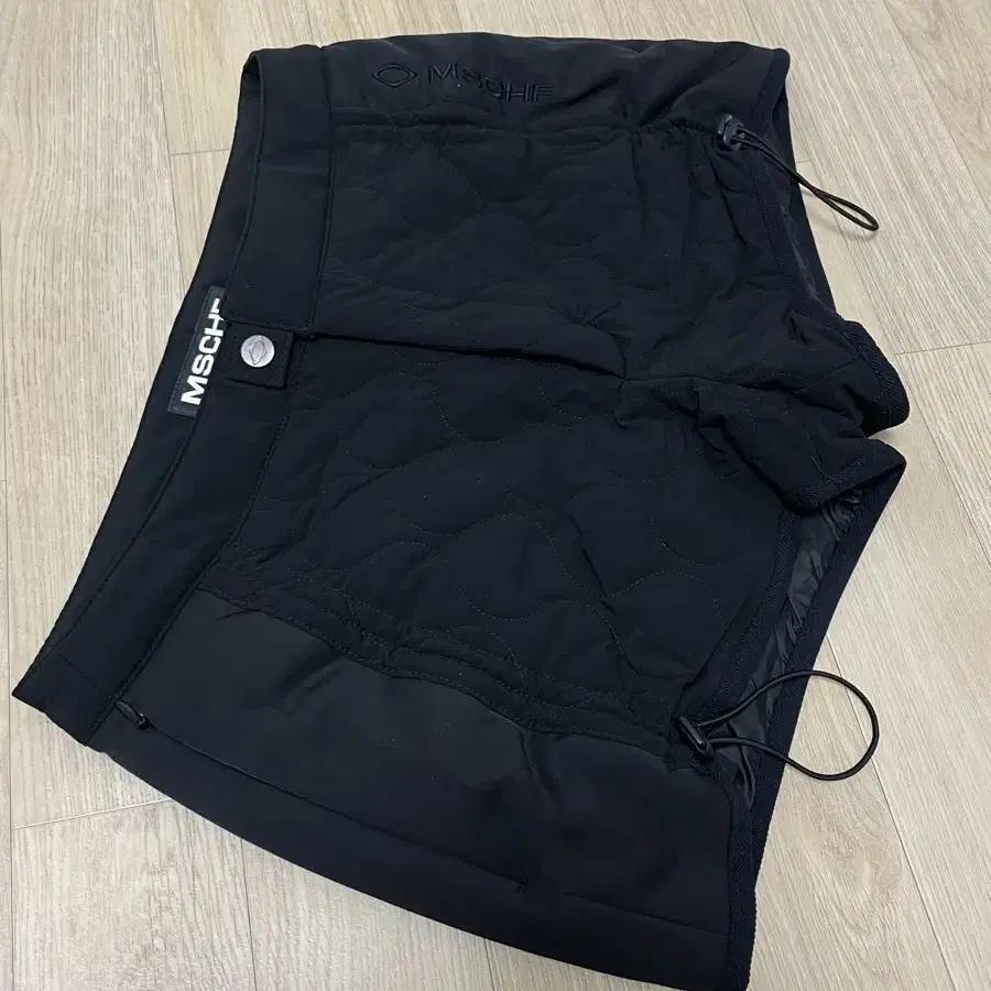 새상품) 미스치프 QUILTED SHORTS m