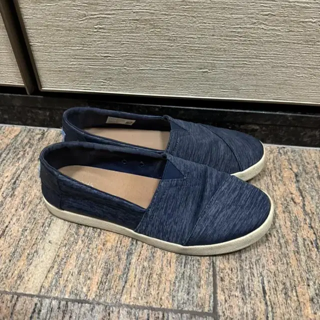 TOMS 신발