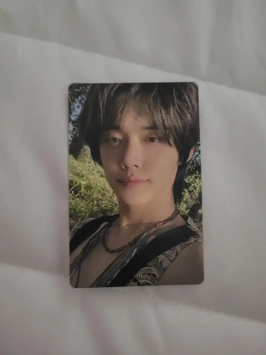 txt choi yeonjun photocard 0.6 (including shipping)