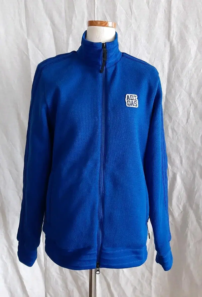 adidas windproof jumper size 90