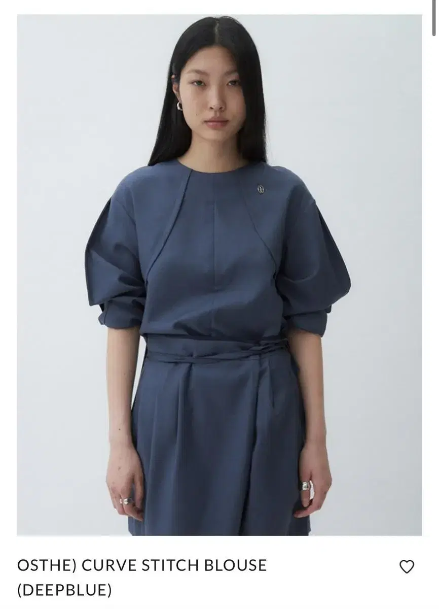 오스더 블라우스 osthe CURVE STITCH BLOUSE