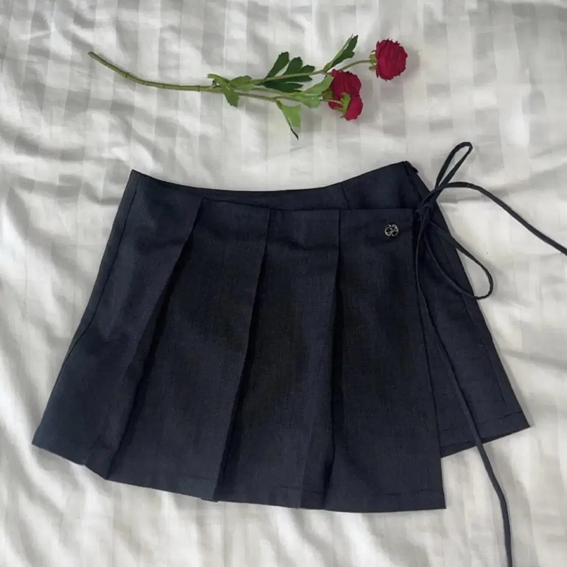 REI MINI SKIRT charcoal