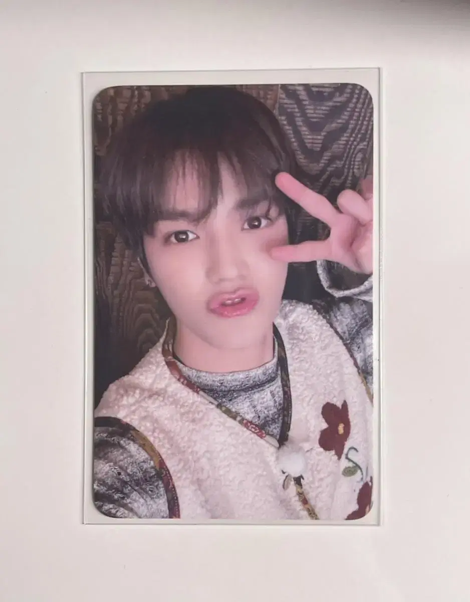 Be there for me everline taeyong pre-order benefit photocard