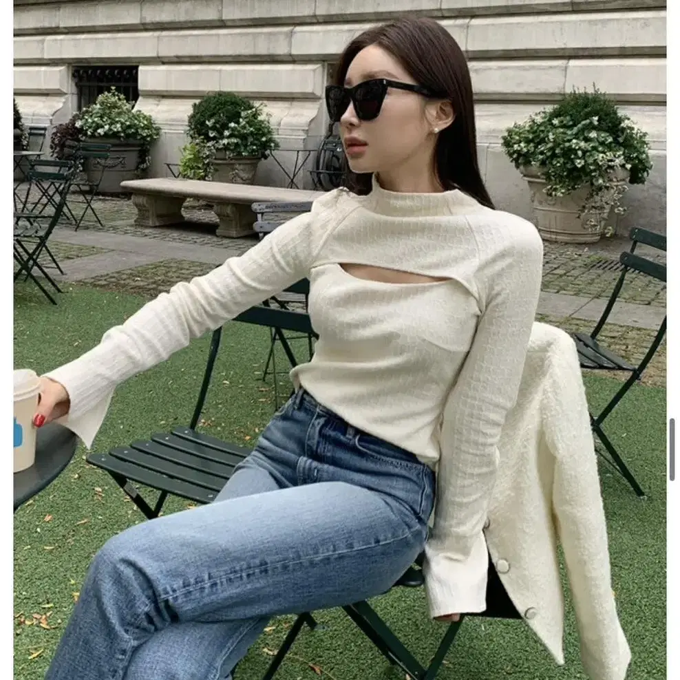 브론 23FW B TWEED SLIT BLOUSE