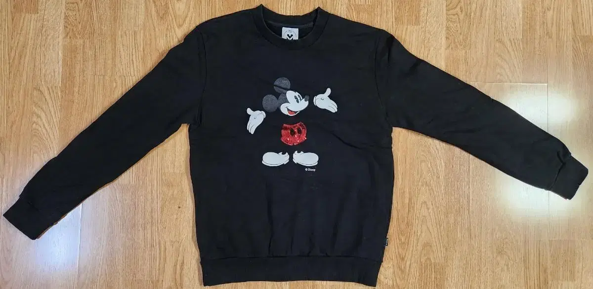 [For sale]Men's and women's top.3 sweatshirts.