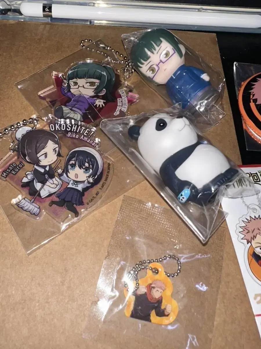 Zuu Rotation keyring Minifigure Acrylic Stand Gojo Satoru Panda Itadori Ghetto