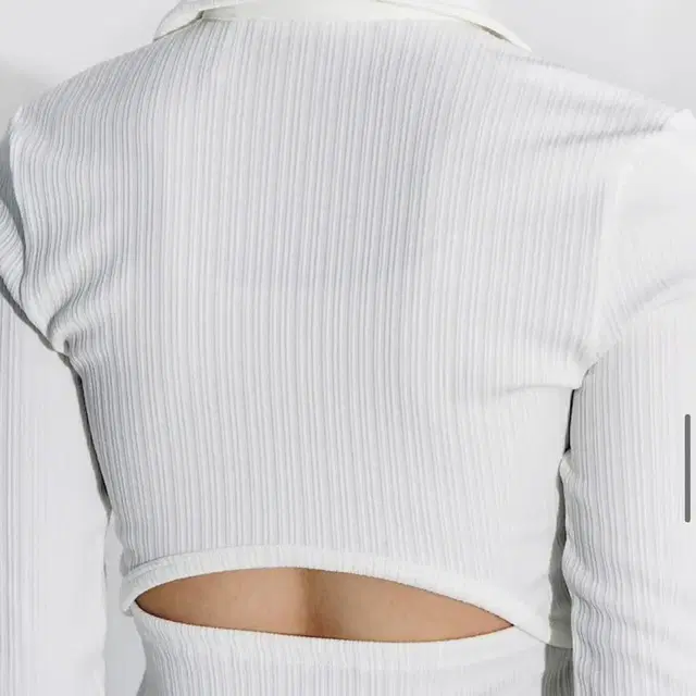 헬무트랭 Crop Cardi Top - White