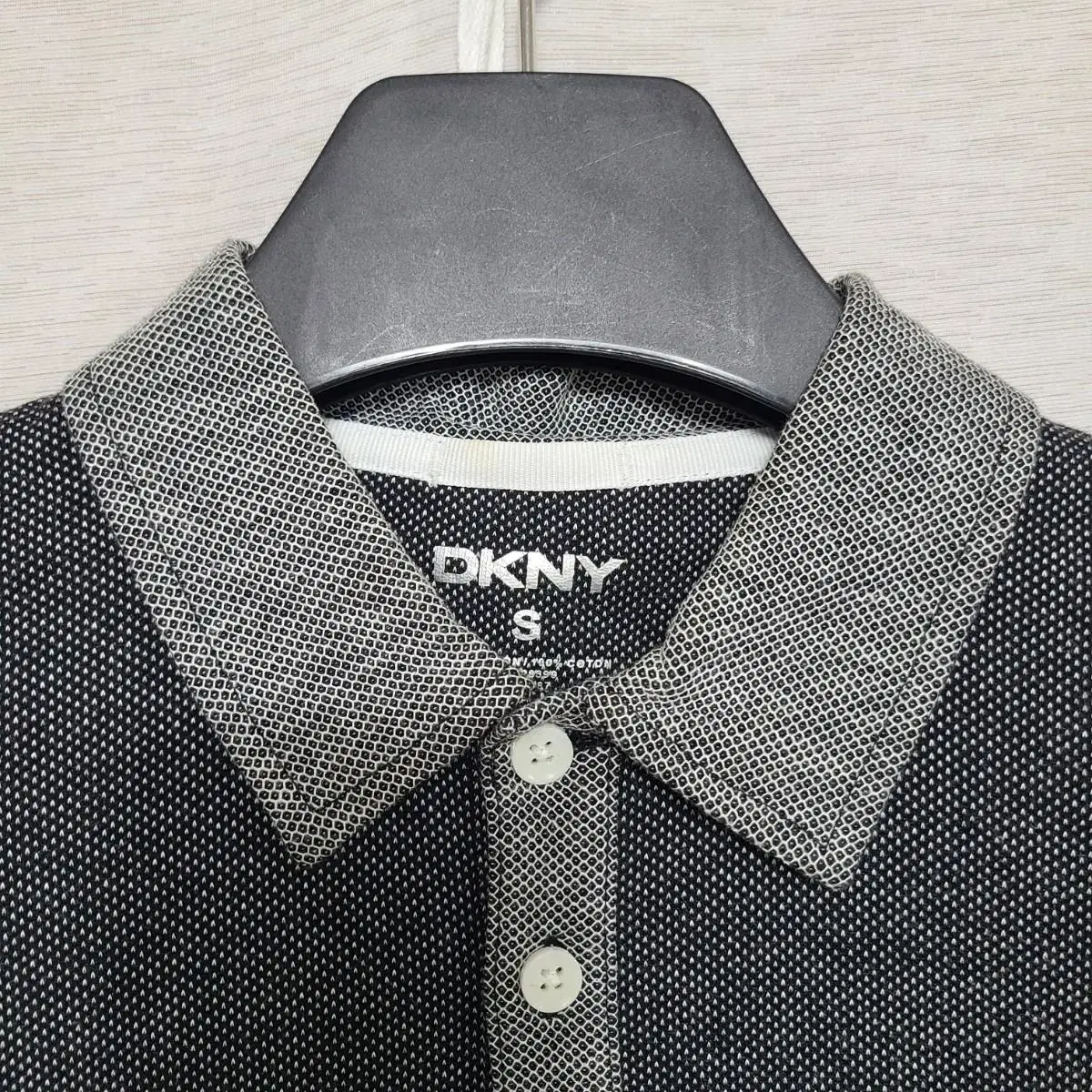 DKNY 반팔 카라티 남슬95ㅡ0319