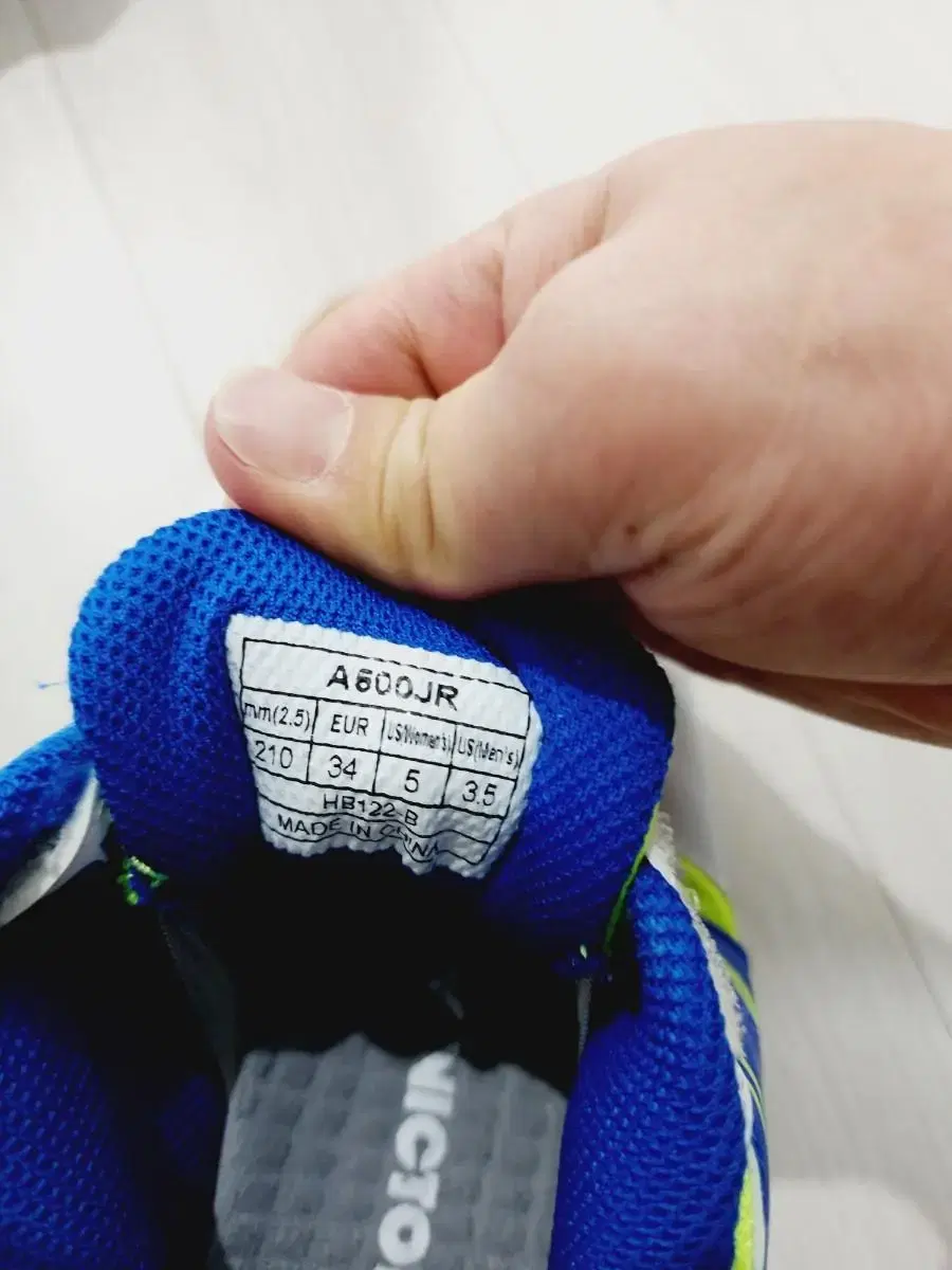 Victor Badminton Shoes (Kids)