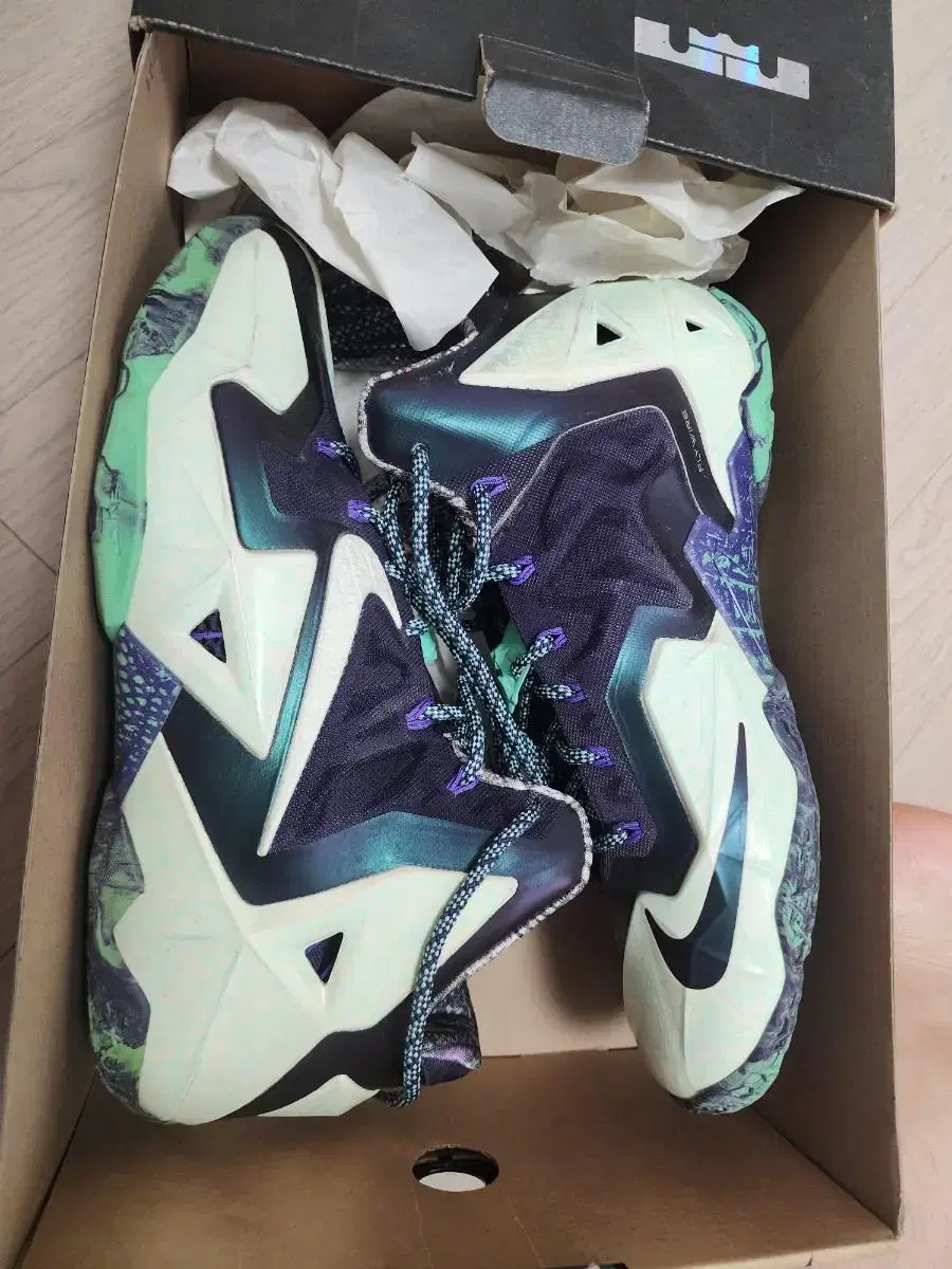 르브론 11 LeBron XI 노라 검보 리그 게이터 킹 280