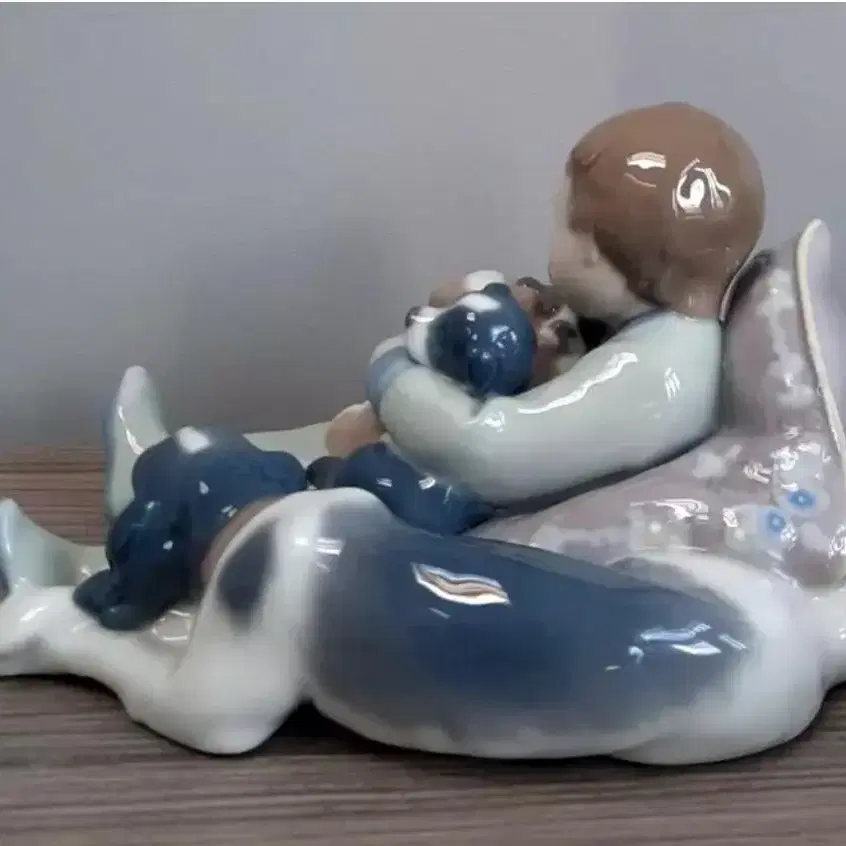 Lladro 야드로 Porcelain Sweet Dreams Boy