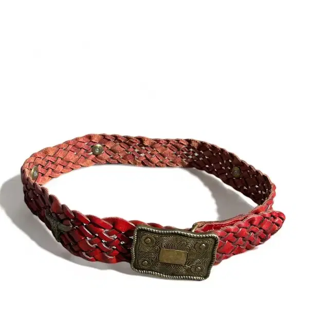 red twist long horn rivet leather belt