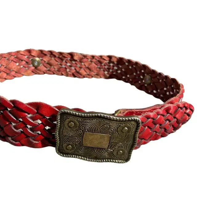 red twist long horn rivet leather belt