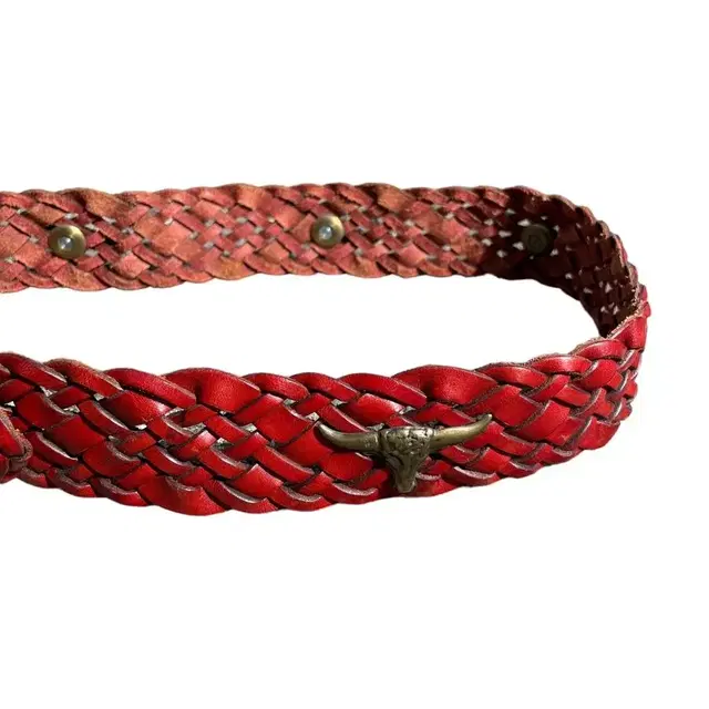 red twist long horn rivet leather belt