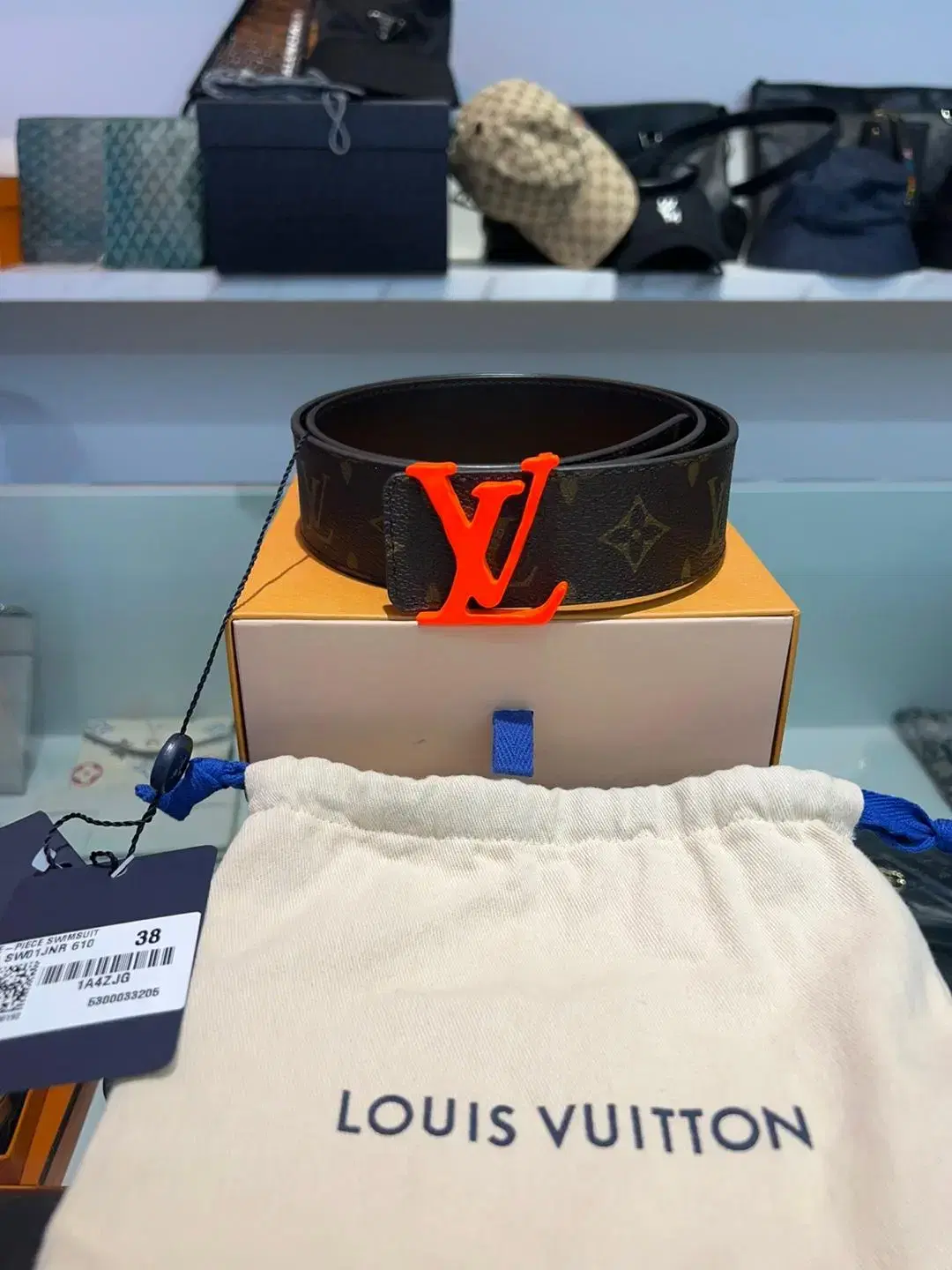 (새상품/80) 루이비통 버질아블로 LV 리버서블 벨트 38mm 한정판