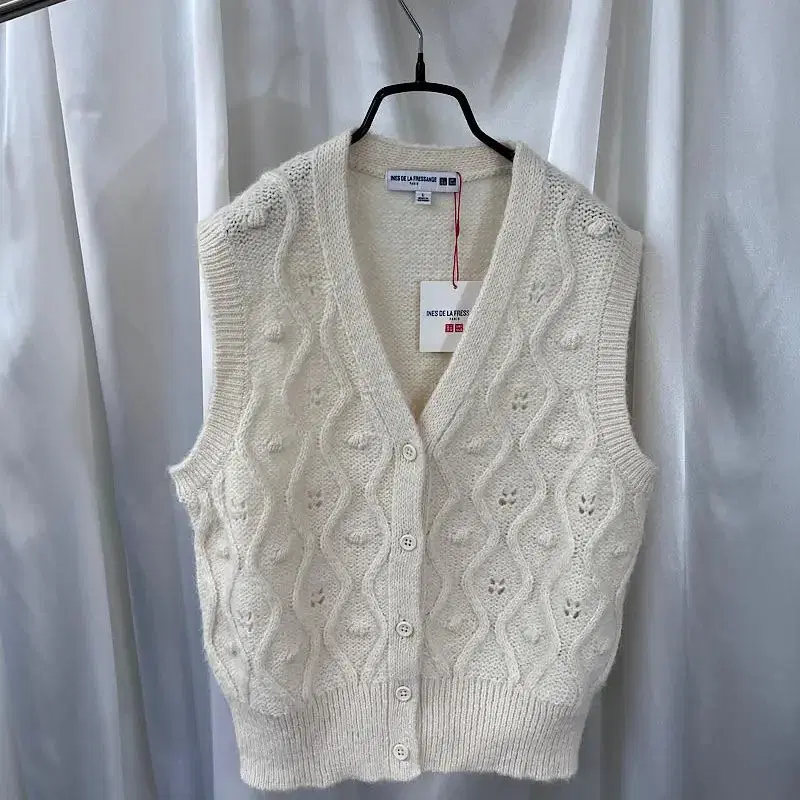 INES DE LA FRESSANGE x unqilo vest