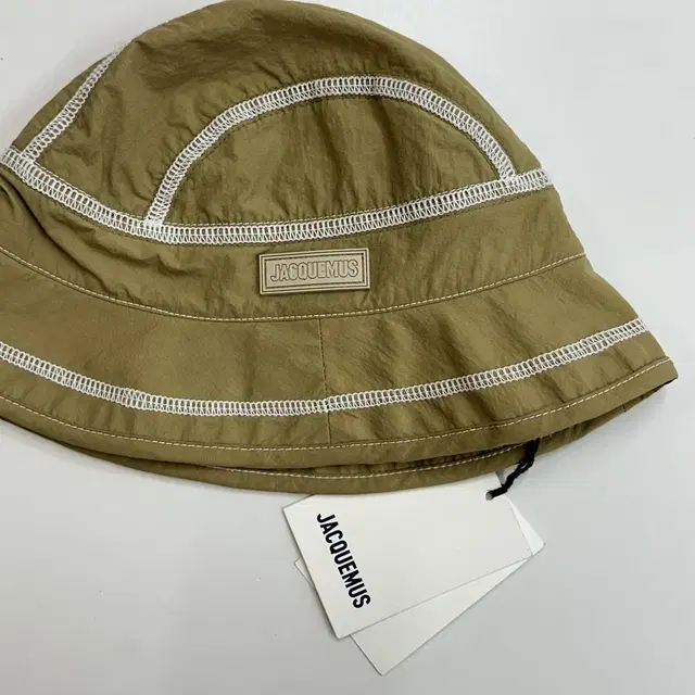 Jacquemus bucket hat (new with tags)