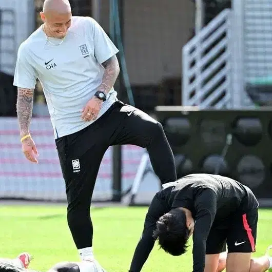 나이키 대한민국 축구 국대 코치 지급 반팔 팝니다.