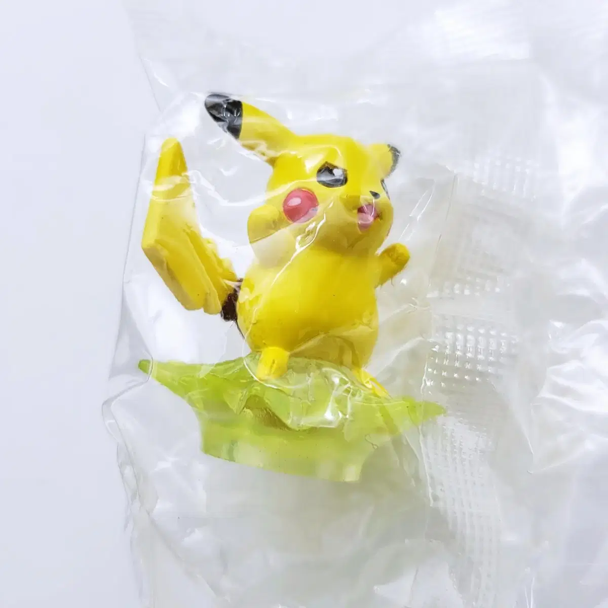 Pokemon Gacha Tech Machine Collection Figure (Pikachu)