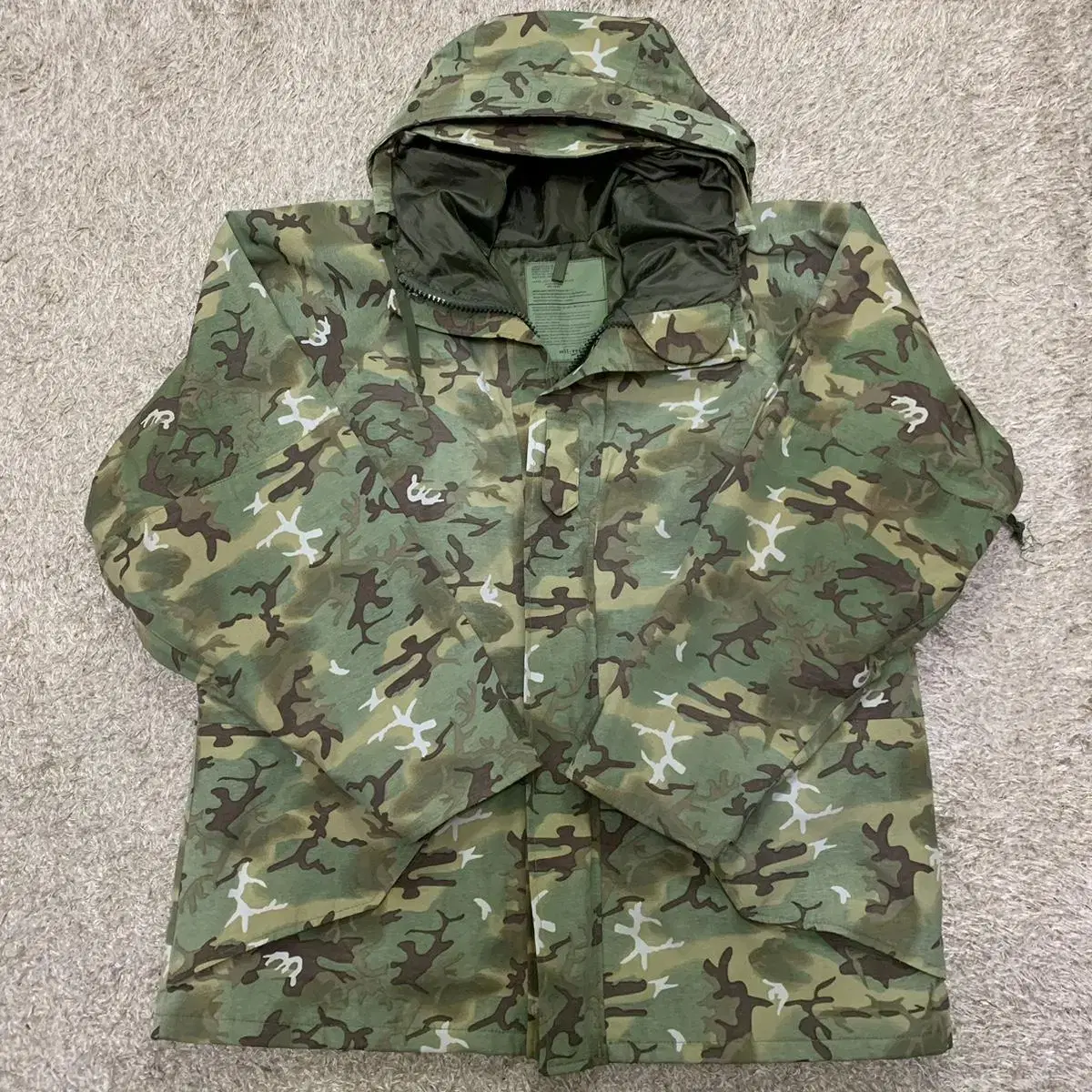 US Military US Gore-Tex Jacket