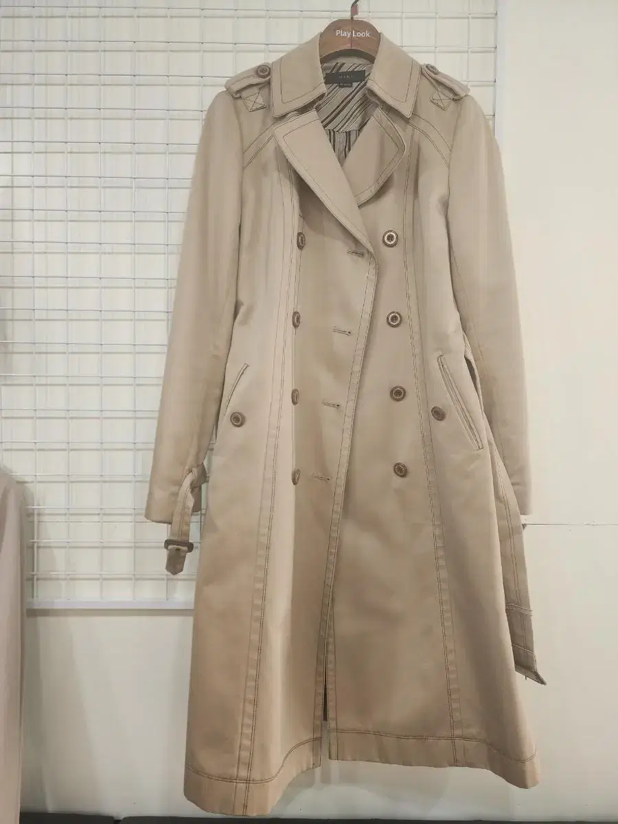 viki trench coat 66