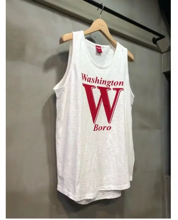 Washington floaty u min sleeveless nasi unisex overnash street look