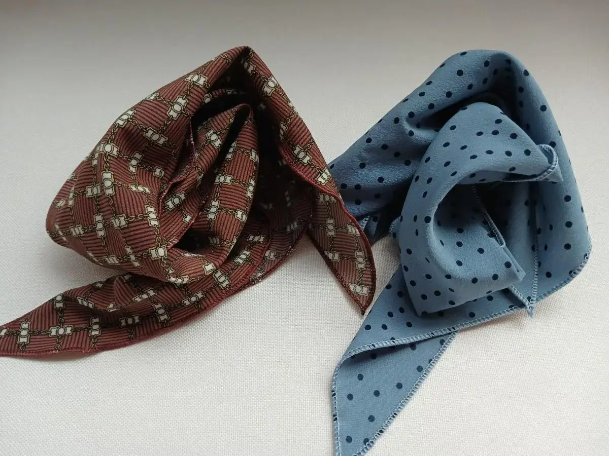 2 triangular petite scarves for $3 (price reduced)