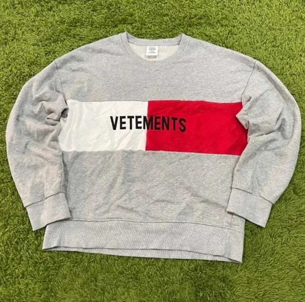 (105) Vietmeng Man-to-Man Long Sleeve Tee