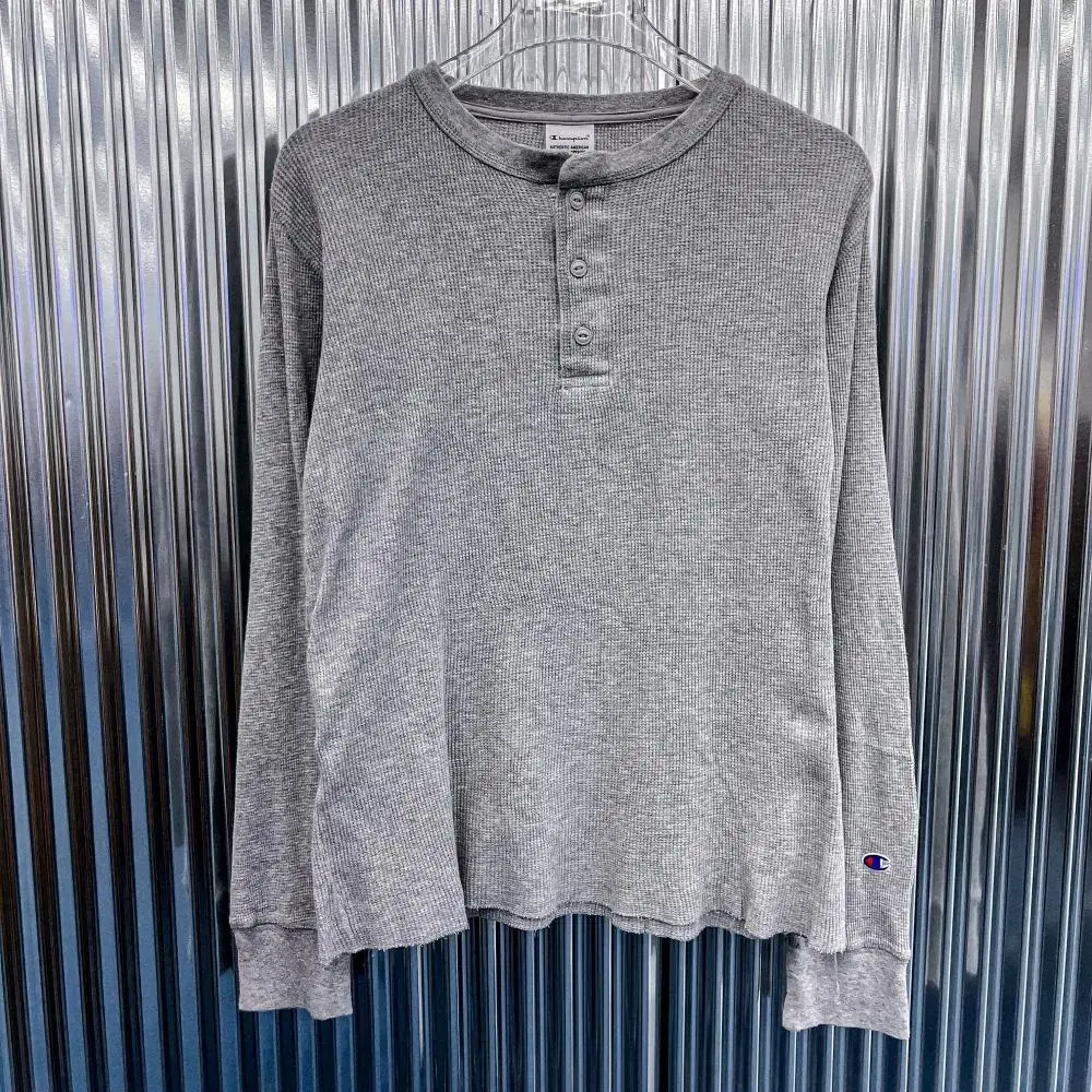 Champion Old School Henry Neck Long Sleeve Tee (Domestic M) AK24