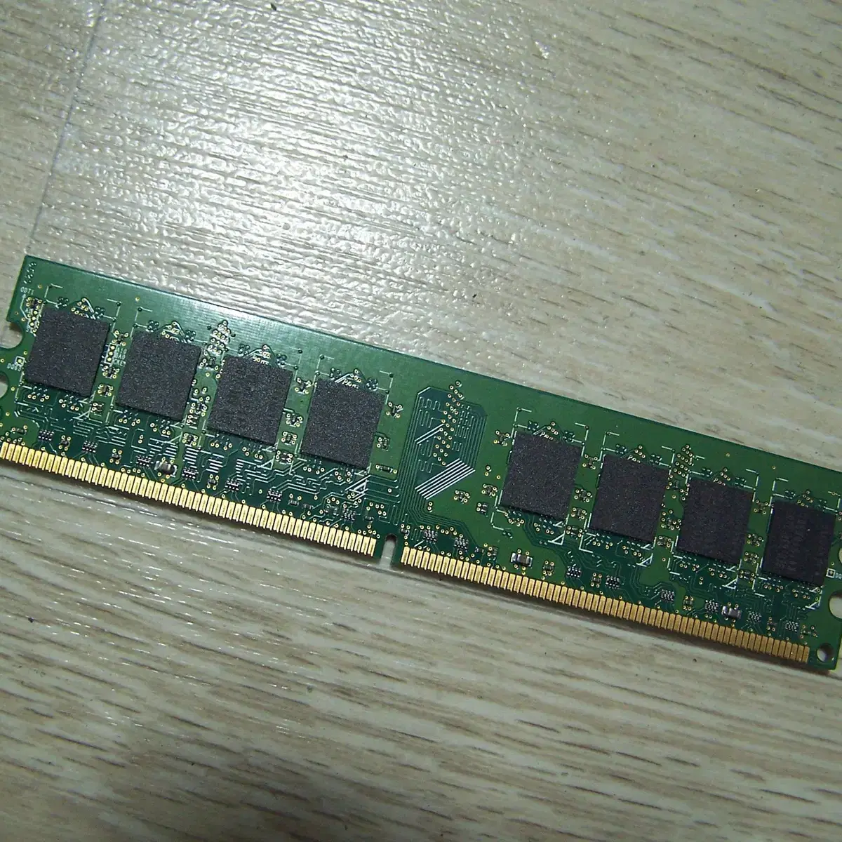 데스크탑메모리 DDR2 1GB PC2-4200U 533MHz, 재고 1개