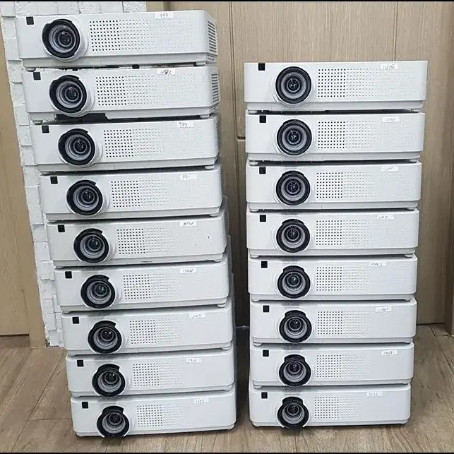 파나소닉 PT-VX400EA 중고 프로젝터 (사용시간별 가격 다름)