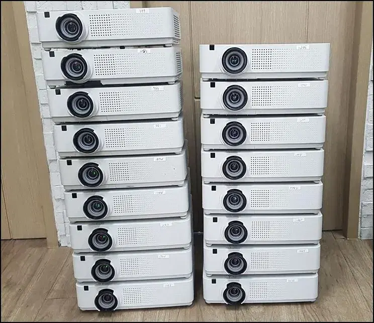 파나소닉 PT-VX400EA 중고 프로젝터 (사용시간별 가격 다름)