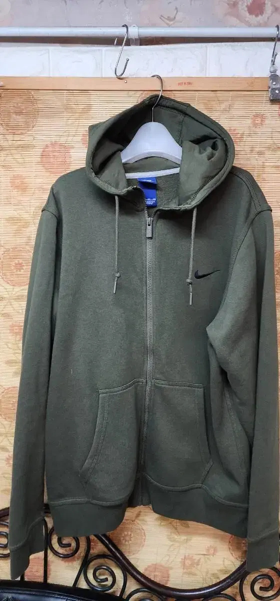 Nike Adidas HoodiesJacketsHoodiesEach amount