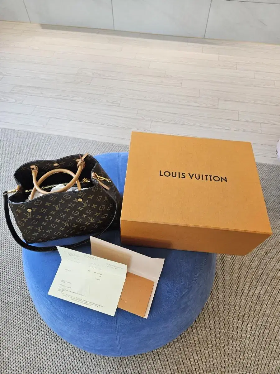 Louis Vuitton Montain MM Used less than 3 times