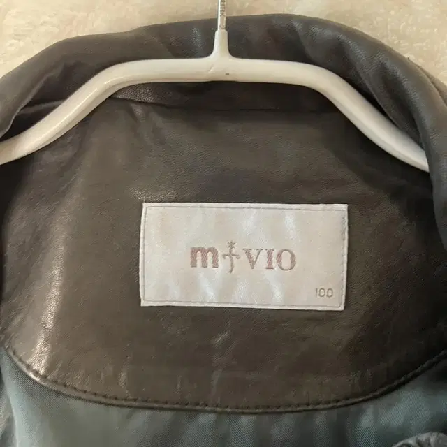 엠비오(mvio) 오일워싱 양가죽 사파리 자켓 100