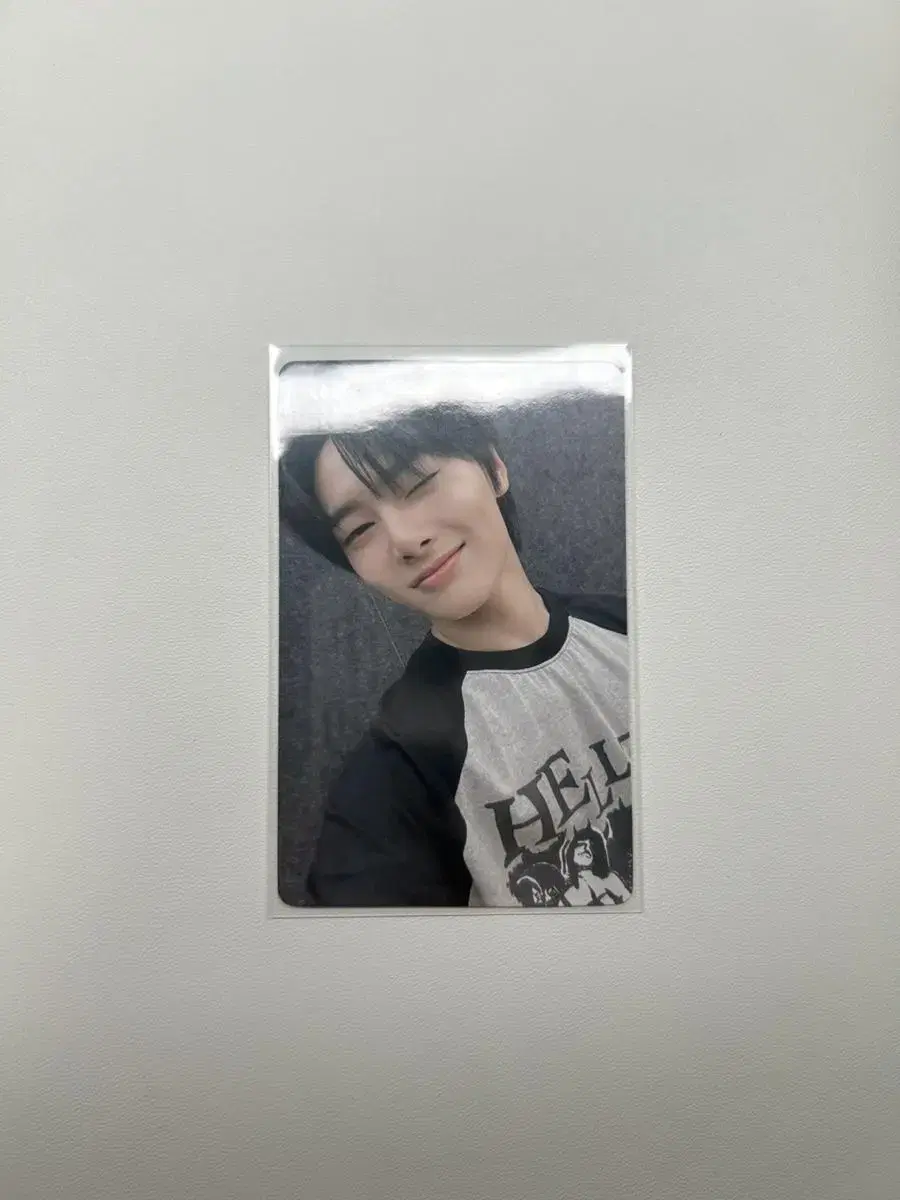 Skz i.n yizhiyu ld Photocard