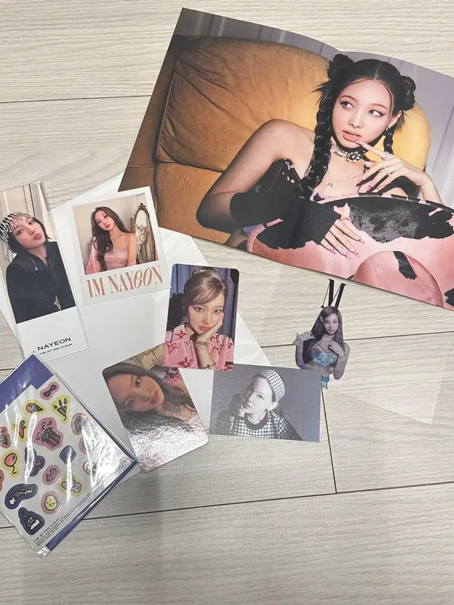 Twice nayeon pop photocard.albumcomposition