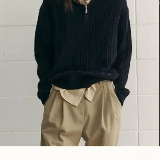 시엔느 Classic Zip-Up Knit 클래식 집업 니트 네이비