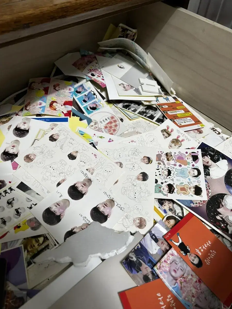 Share your memories of exo sticker !