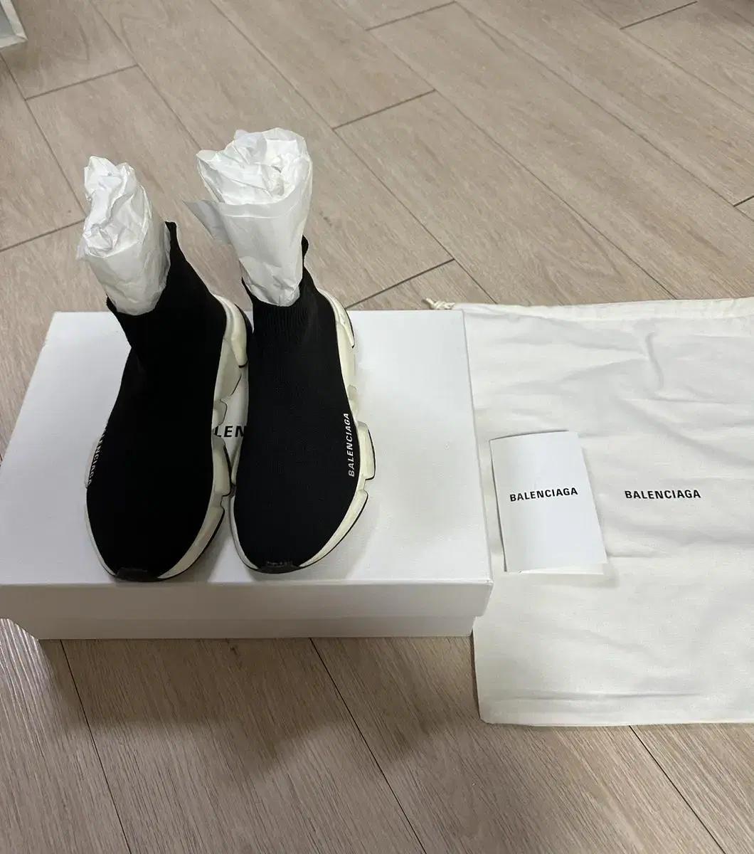 Balenciaga Speedrunner 230