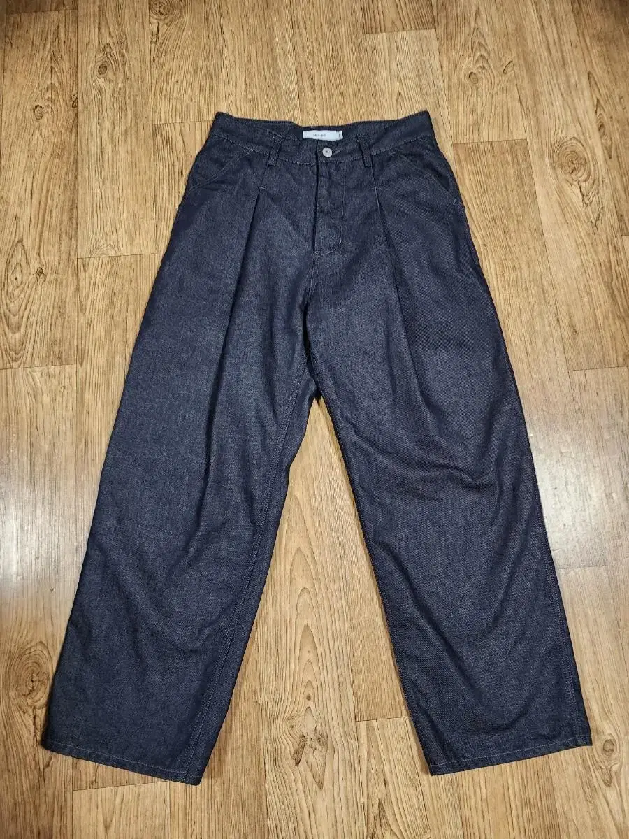 XEROBNR Wide Fit Jeans 28" Waist