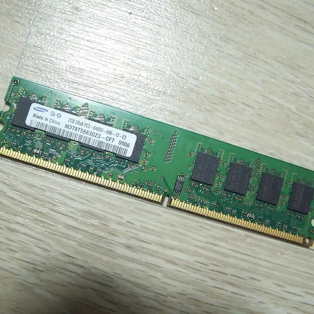 데스크탑메모리 DDR2 2GB PC2-6400U 800MHz, 재고 1개