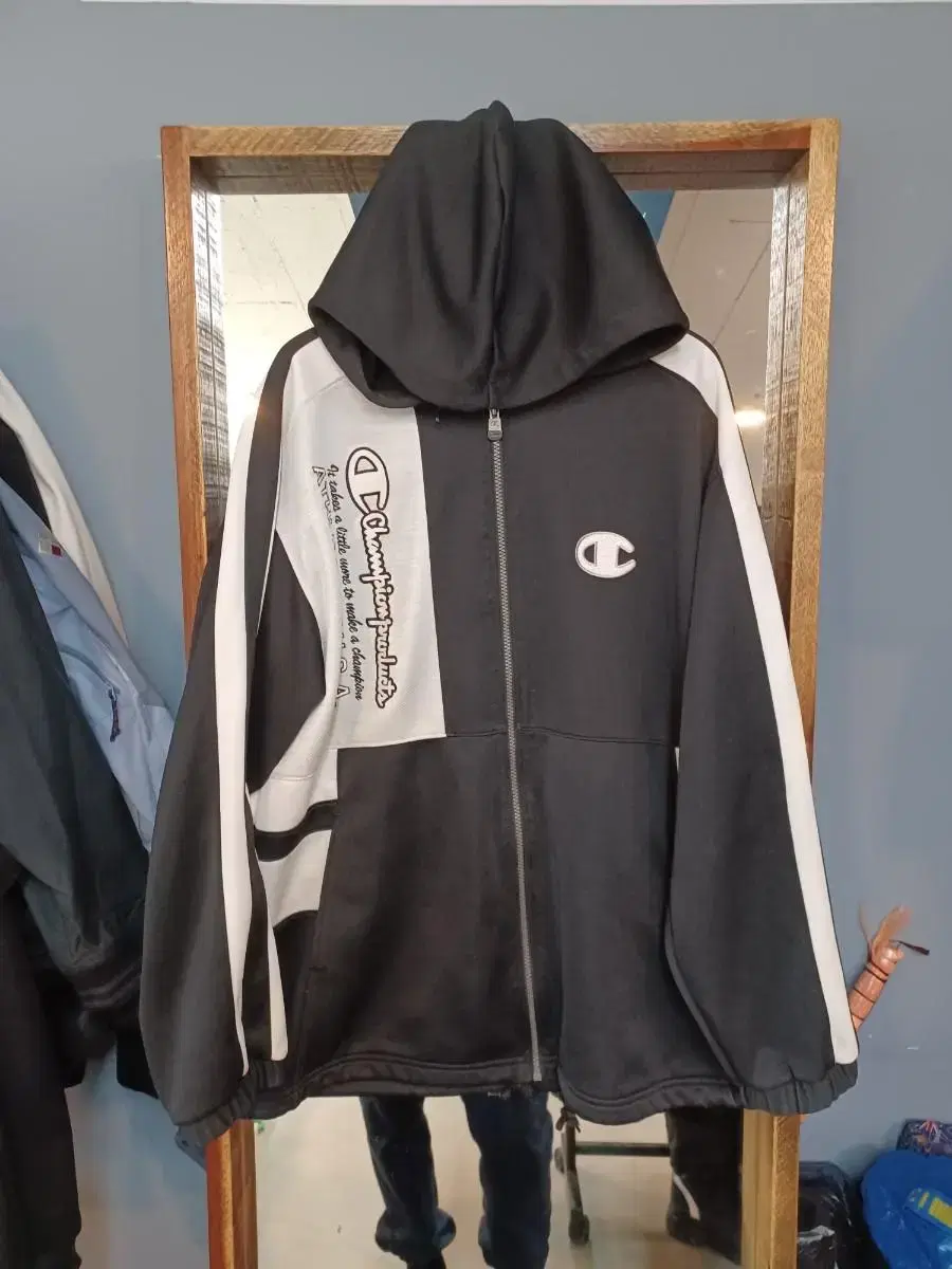 Champion Japan Big Logo Hoodie Zip-Up Black XL