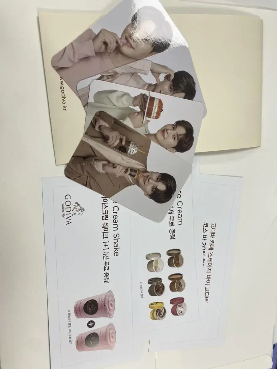 Song Kang Godiva photocard + 3 coupons