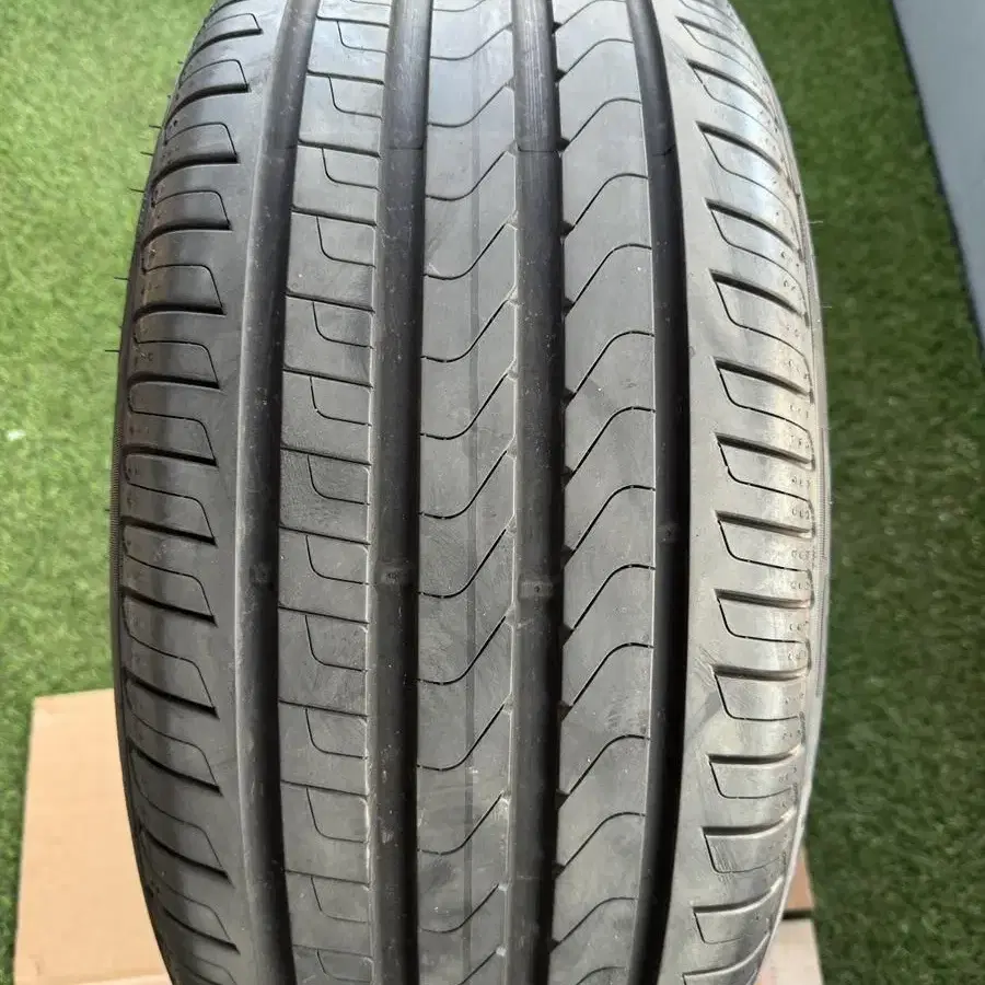 피렐리 P7 275/40 R18 1본 (런플랫x)