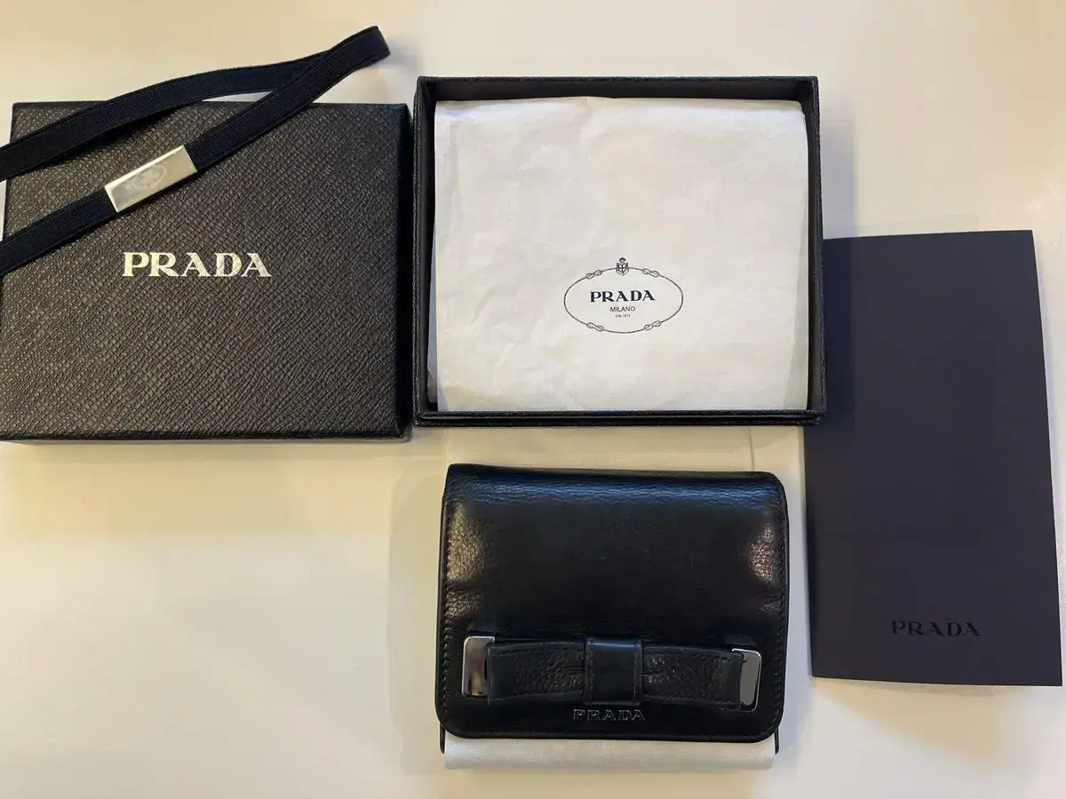 PRADA 카프스킨 반지갑(풀구성, 블랙)