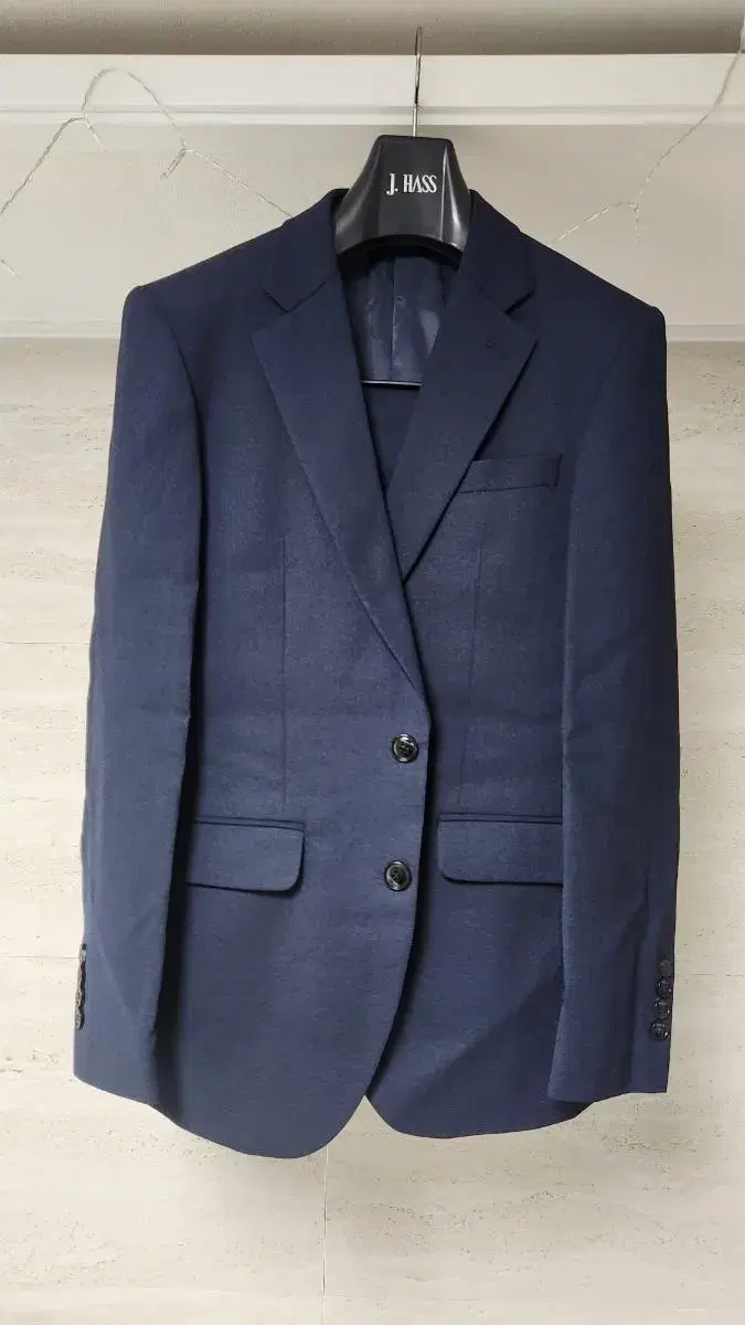 Men's suits